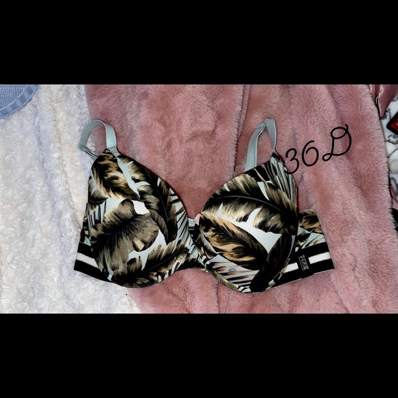 Victoria’s Secret push up bra - Picture 1 of 1